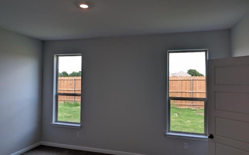 1013 TRACTION Trail, Cleburne, TX 76031, 5 Bedrooms Bedrooms, ,3 BathroomsBathrooms,Residential,For Sale,1013 TRACTION Trail,20896747