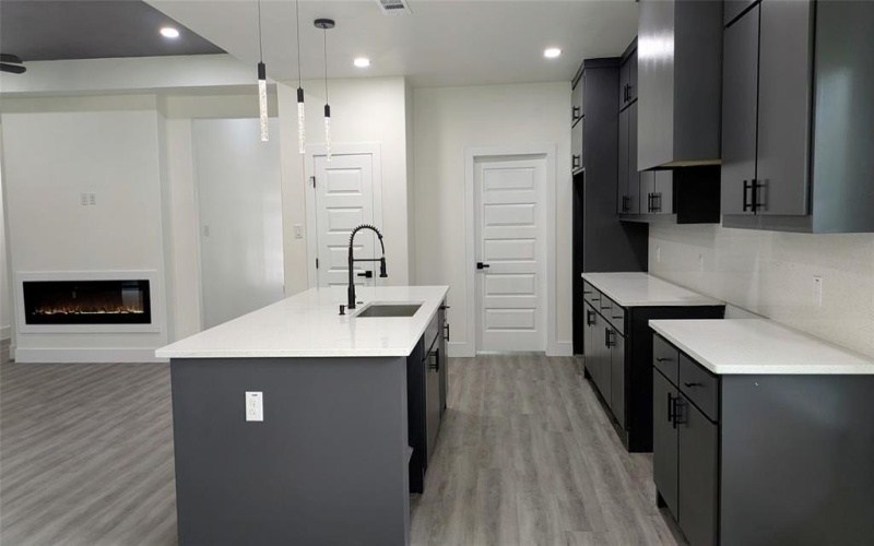 5629 Lester Granger, Fort Worth, TX 76112, 4 Habitaciones Habitaciones , ,2 BañosBaños,Residential,En Venta,5629 Lester Granger,20896837