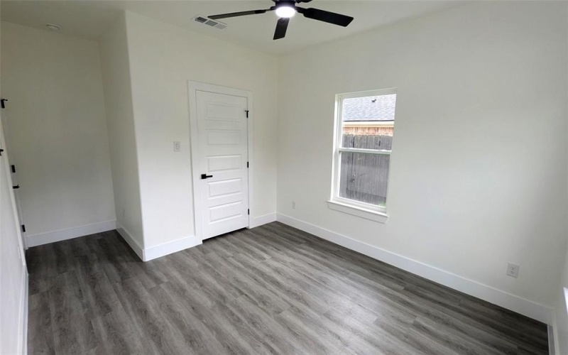 5629 Lester Granger, Fort Worth, TX 76112, 4 Habitaciones Habitaciones , ,2 BañosBaños,Residential,En Venta,5629 Lester Granger,20896837