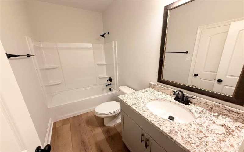 185 Lessie Drive, Stonewall, LA 71078, 4 Habitaciones Habitaciones , ,3 BañosBaños,Residential,En Venta,185 Lessie Drive,20896849