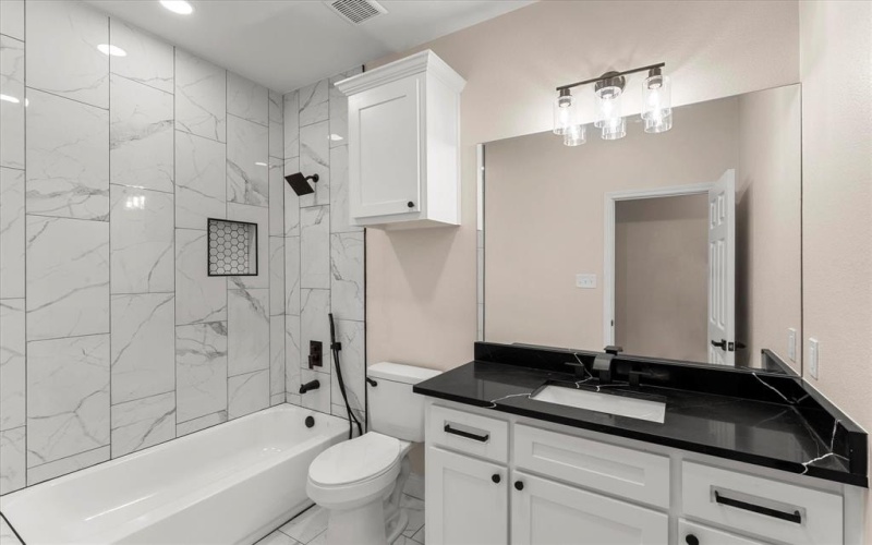 431 Cypress Street, Pittsburg, TX 75686, 3 Habitaciones Habitaciones , ,2 BañosBaños,Residential,En Venta,431 Cypress Street,20896877