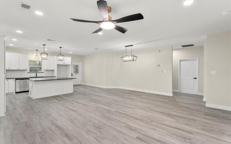 431 Cypress Street, Pittsburg, TX 75686, 3 Habitaciones Habitaciones , ,2 BañosBaños,Residential,En Venta,431 Cypress Street,20896877