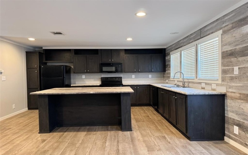 39 County Road 1206, Daingerfield, TX 75638, 3 Bedrooms Bedrooms, ,2 BathroomsBathrooms,Residential,For Sale,39 County Road 1206,20896958
