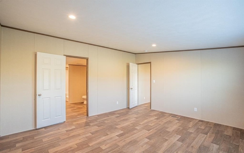 1166 Hayes Road, Sherman, TX 75090, 4 Bedrooms Bedrooms, ,2 BathroomsBathrooms,Residential,For Sale,1166 Hayes Road,20896994