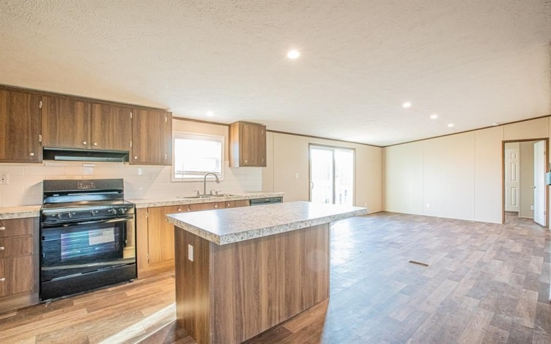 1166 Hayes Road, Sherman, TX 75090, 4 Bedrooms Bedrooms, ,2 BathroomsBathrooms,Residential,For Sale,1166 Hayes Road,20896994