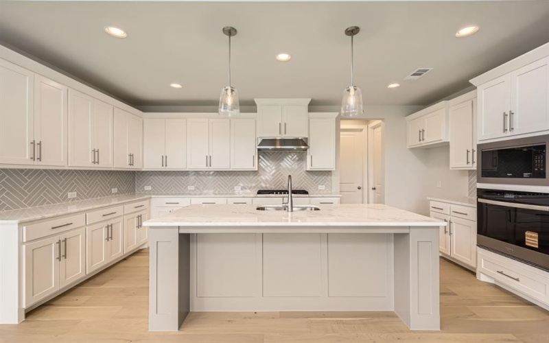 8728 Leafy Lane, Justin, TX 76247, 4 Bedrooms Bedrooms, ,5 BathroomsBathrooms,Residential,For Sale,8728 Leafy Lane,20900000