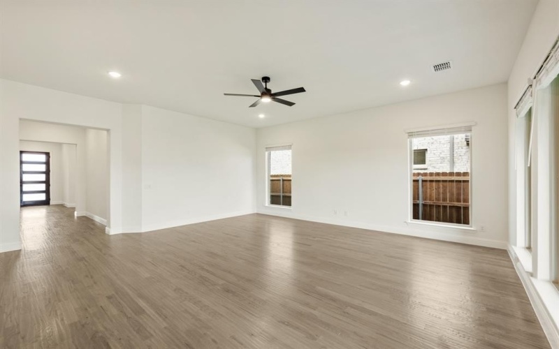 813 Turnbull Avenue, Fort Worth, TX 76247, 4 Habitaciones Habitaciones , ,3 BañosBaños,Residential,En Venta,813 Turnbull Avenue,20900009