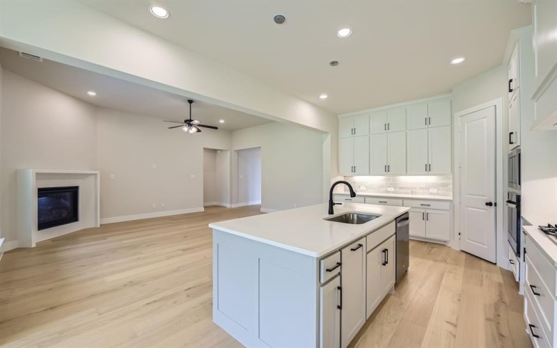 141 Longhorn Bend, Rhome, TX 76078, 4 Bedrooms Bedrooms, ,3 BathroomsBathrooms,Residential,For Sale,141 Longhorn Bend,20900043