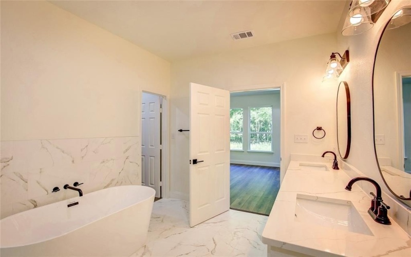 1758 Cr-2320, Terrell, TX 75160, 4 Bedrooms Bedrooms, ,3 BathroomsBathrooms,Residential,For Sale,1758 Cr-2320,20900143