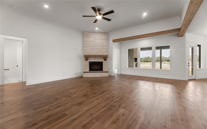 1055 Julian Drive, Van Alstyne, TX 75495, 4 Bedrooms Bedrooms, ,2 BathroomsBathrooms,Residential,For Sale,1055 Julian Drive,20900374
