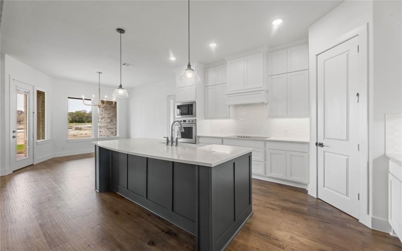 1055 Julian Drive, Van Alstyne, TX 75495, 4 Bedrooms Bedrooms, ,2 BathroomsBathrooms,Residential,For Sale,1055 Julian Drive,20900374