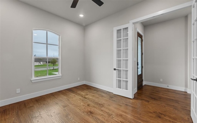 1090 Julian Drive, Van Alstyne, TX 75495, 4 Bedrooms Bedrooms, ,3 BathroomsBathrooms,Residential,For Sale,1090 Julian Drive,20900397