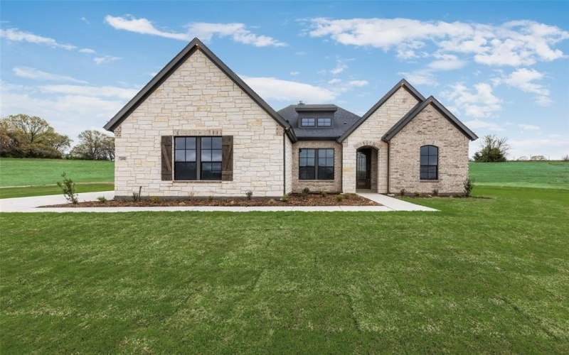 1090 Julian Drive, Van Alstyne, TX 75495, 4 Bedrooms Bedrooms, ,3 BathroomsBathrooms,Residential,For Sale,1090 Julian Drive,20900397