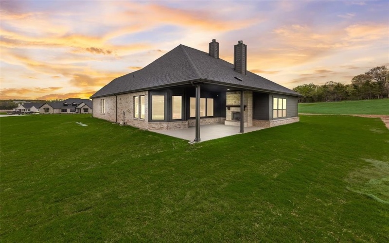 1090 Julian Drive, Van Alstyne, TX 75495, 4 Bedrooms Bedrooms, ,3 BathroomsBathrooms,Residential,For Sale,1090 Julian Drive,20900397