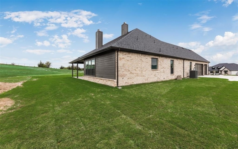 1090 Julian Drive, Van Alstyne, TX 75495, 4 Bedrooms Bedrooms, ,3 BathroomsBathrooms,Residential,For Sale,1090 Julian Drive,20900397