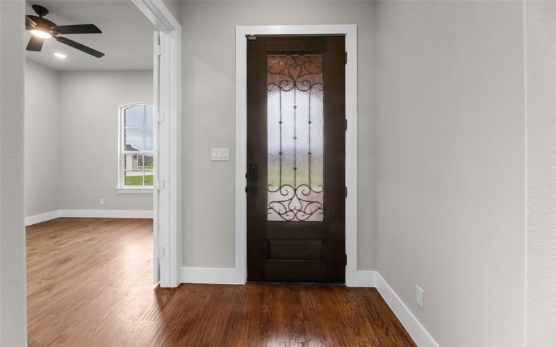 1090 Julian Drive, Van Alstyne, TX 75495, 4 Bedrooms Bedrooms, ,3 BathroomsBathrooms,Residential,For Sale,1090 Julian Drive,20900397
