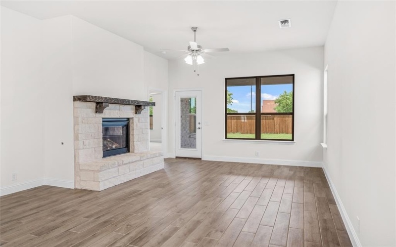 636 Brazos Drive, Van Alstyne, TX 75495, 3 Bedrooms Bedrooms, ,2 BathroomsBathrooms,Residential,For Sale,636 Brazos Drive,0,20898336