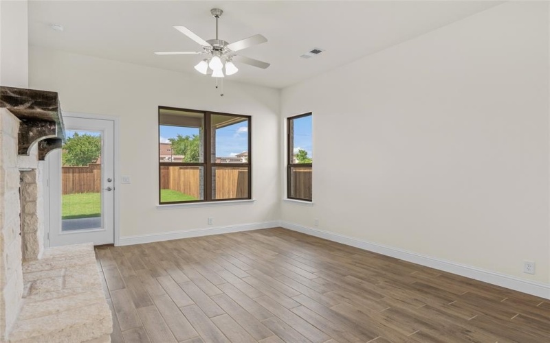 636 Brazos Drive, Van Alstyne, TX 75495, 3 Bedrooms Bedrooms, ,2 BathroomsBathrooms,Residential,For Sale,636 Brazos Drive,0,20898336