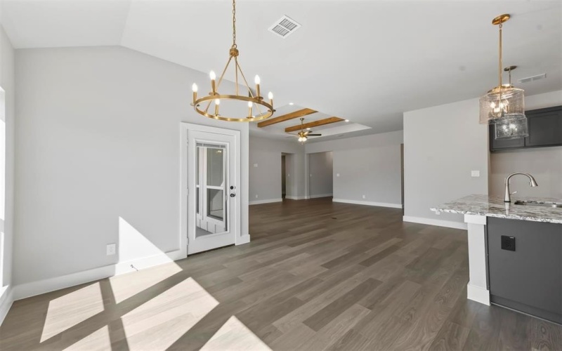 641 Mooney Drive, Saginaw, TX 76179, 4 Habitaciones Habitaciones , ,2 BañosBaños,Residential,En Venta,641 Mooney Drive,20898344