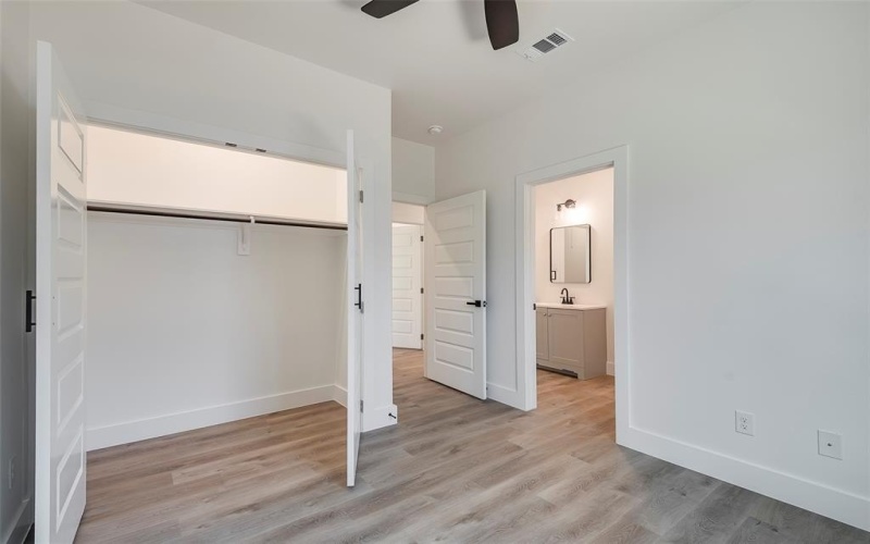 4739 Nome, Dallas, TX 75216, 4 Bedrooms Bedrooms, ,2 BathroomsBathrooms,Residential,For Sale,4739 Nome,20898910