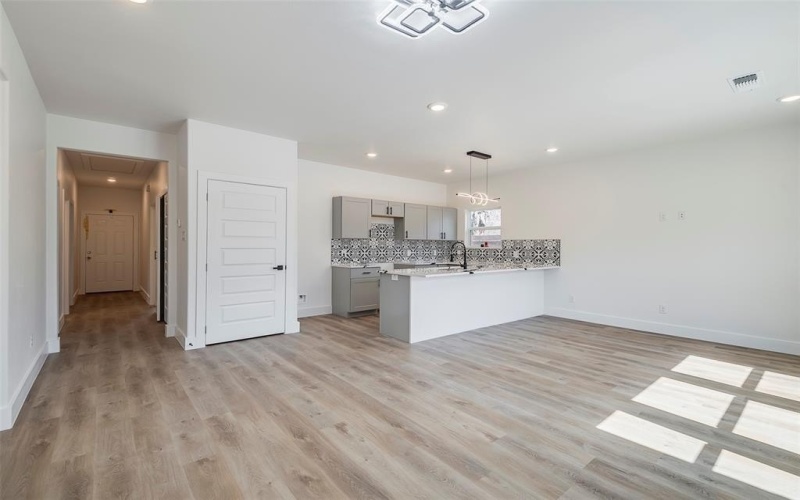 4739 Nome, Dallas, TX 75216, 4 Bedrooms Bedrooms, ,2 BathroomsBathrooms,Residential,For Sale,4739 Nome,20898910