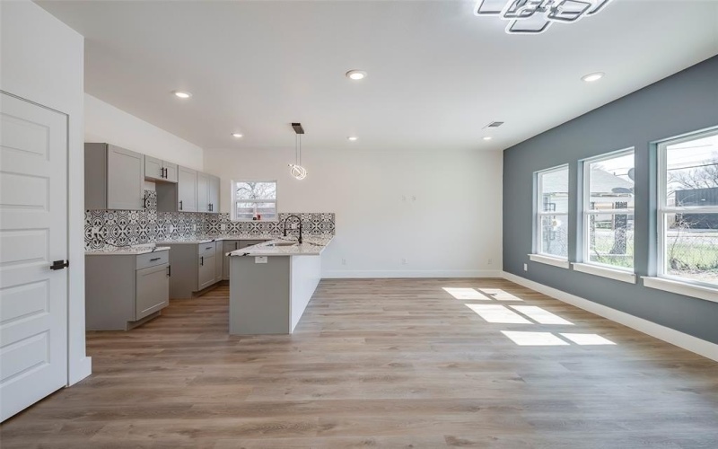 4739 Nome, Dallas, TX 75216, 4 Bedrooms Bedrooms, ,2 BathroomsBathrooms,Residential,For Sale,4739 Nome,20898910