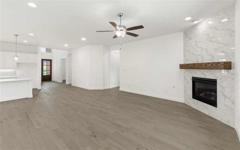 3811 Lochwood Drive, Rowlett, TX 75088, 5 Bedrooms Bedrooms, ,5 BathroomsBathrooms,Residential,For Sale,3811 Lochwood Drive,20899452