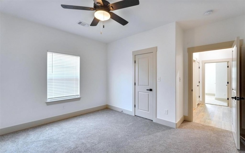 425 E Munson Street, Denison, TX 75021, 3 Habitaciones Habitaciones , ,2 BañosBaños,Residential,En Venta,425 E Munson Street,0,20899907
