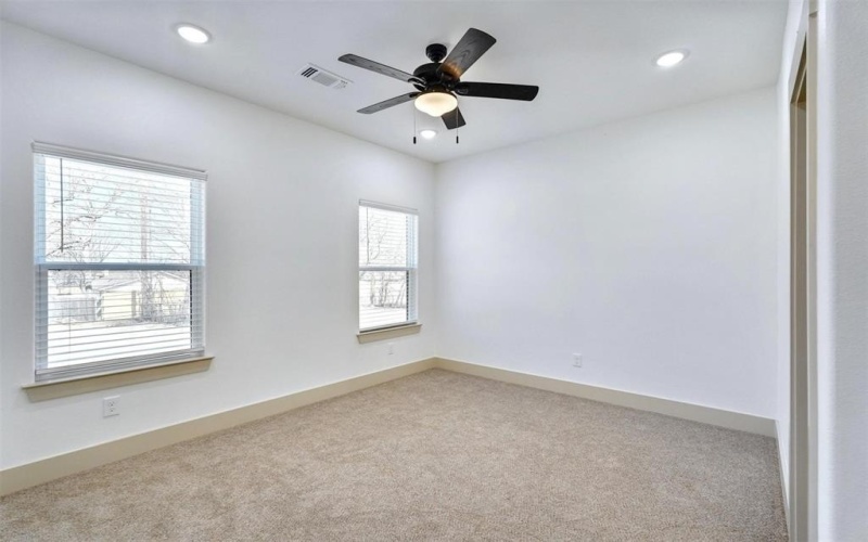 425 E Munson Street, Denison, TX 75021, 3 Habitaciones Habitaciones , ,2 BañosBaños,Residential,En Venta,425 E Munson Street,0,20899907