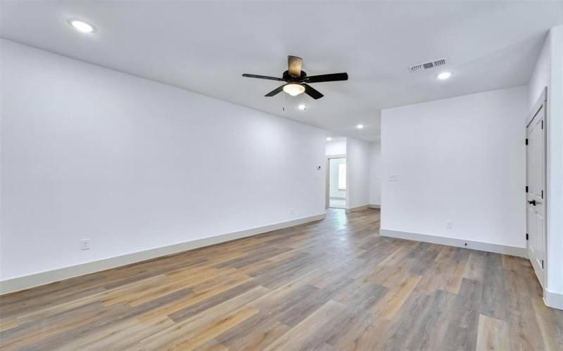 425 E Munson Street, Denison, TX 75021, 3 Habitaciones Habitaciones , ,2 BañosBaños,Residential,En Venta,425 E Munson Street,0,20899907