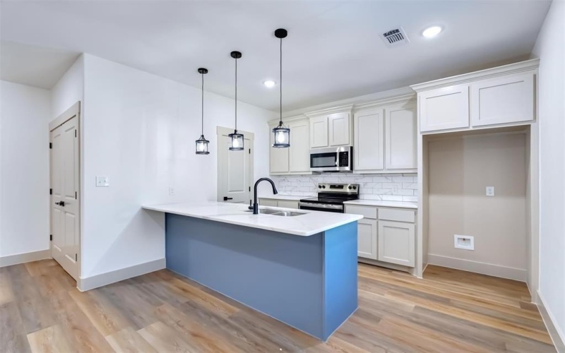 425 E Munson Street, Denison, TX 75021, 3 Habitaciones Habitaciones , ,2 BañosBaños,Residential,En Venta,425 E Munson Street,0,20899907