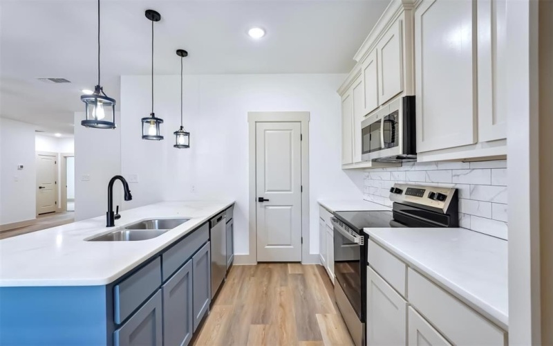 425 E Munson Street, Denison, TX 75021, 3 Habitaciones Habitaciones , ,2 BañosBaños,Residential,En Venta,425 E Munson Street,0,20899907