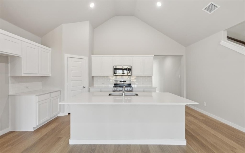 6021 Silverstein Street, Fort Worth, TX 76126, 4 Habitaciones Habitaciones , ,3 BañosBaños,Residential,En Venta,6021 Silverstein Street,20902140