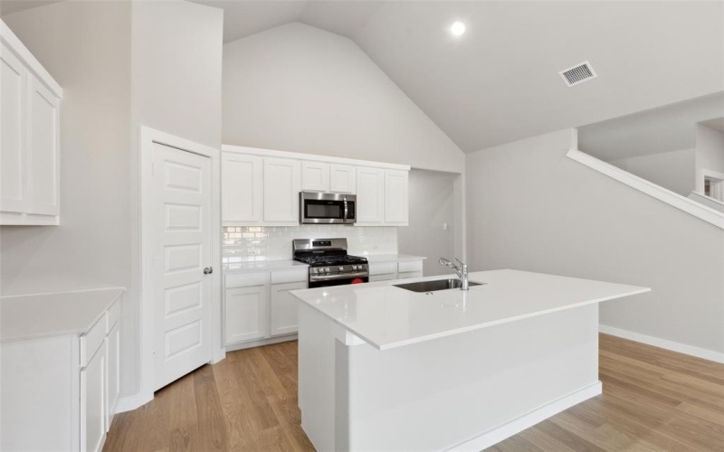 6021 Silverstein Street, Fort Worth, TX 76126, 4 Habitaciones Habitaciones , ,3 BañosBaños,Residential,En Venta,6021 Silverstein Street,20902140