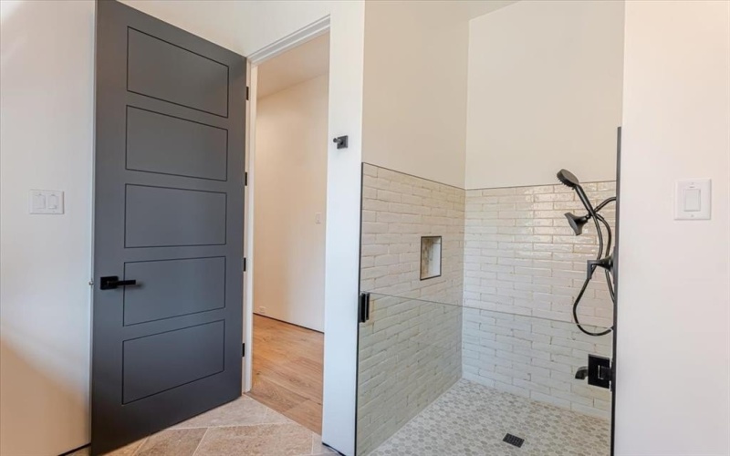 1014 Chaparrel Lane, Possum Kingdom Lake, TX 76449, 5 Bedrooms Bedrooms, ,6 BathroomsBathrooms,Residential,For Sale,1014 Chaparrel Lane,0,20902264