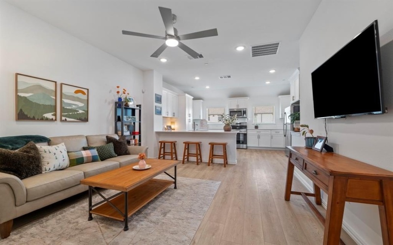 5256 Springlake Parkway, Haltom City, TX 76117, 2 Habitaciones Habitaciones , ,2 BañosBaños,Residential,En Venta,5256 Springlake Parkway,0,20902473