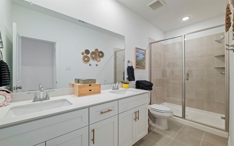 5256 Springlake Parkway, Haltom City, TX 76117, 2 Habitaciones Habitaciones , ,2 BañosBaños,Residential,En Venta,5256 Springlake Parkway,0,20902473