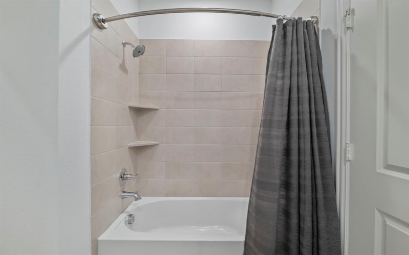 5256 Springlake Parkway, Haltom City, TX 76117, 2 Habitaciones Habitaciones , ,2 BañosBaños,Residential,En Venta,5256 Springlake Parkway,0,20902473