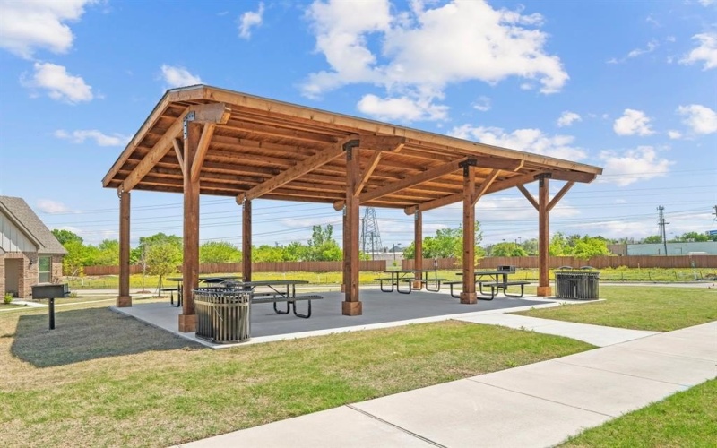 5256 Springlake Parkway, Haltom City, TX 76117, 2 Habitaciones Habitaciones , ,2 BañosBaños,Residential,En Venta,5256 Springlake Parkway,0,20902473