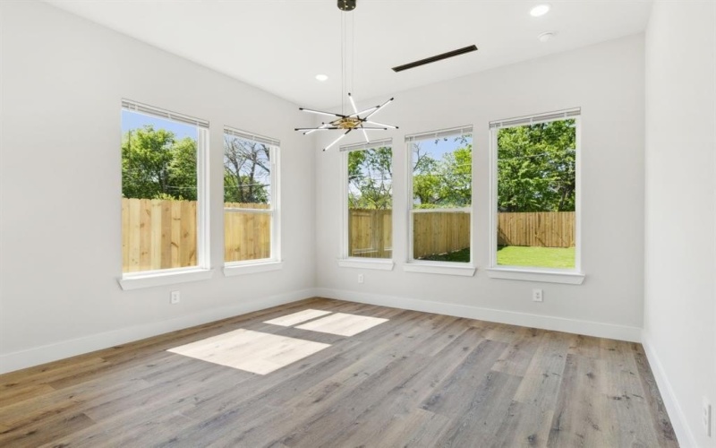 2239 Scotland Drive, Dallas, TX 75216, 5 Bedrooms Bedrooms, ,5 BathroomsBathrooms,Residential,For Sale,2239 Scotland Drive,20900673