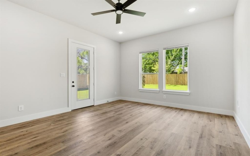 2239 Scotland Drive, Dallas, TX 75216, 5 Bedrooms Bedrooms, ,5 BathroomsBathrooms,Residential,For Sale,2239 Scotland Drive,20900673