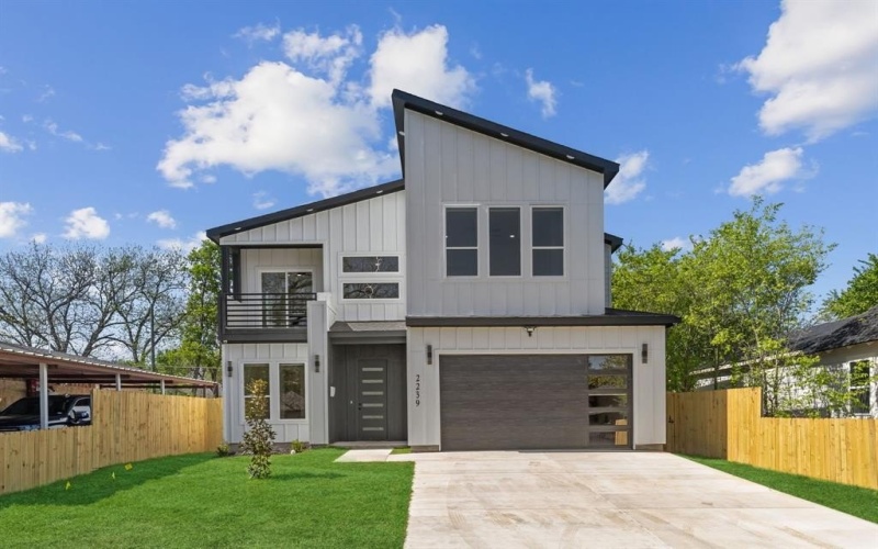 2239 Scotland Drive, Dallas, TX 75216, 5 Bedrooms Bedrooms, ,5 BathroomsBathrooms,Residential,For Sale,2239 Scotland Drive,20900673