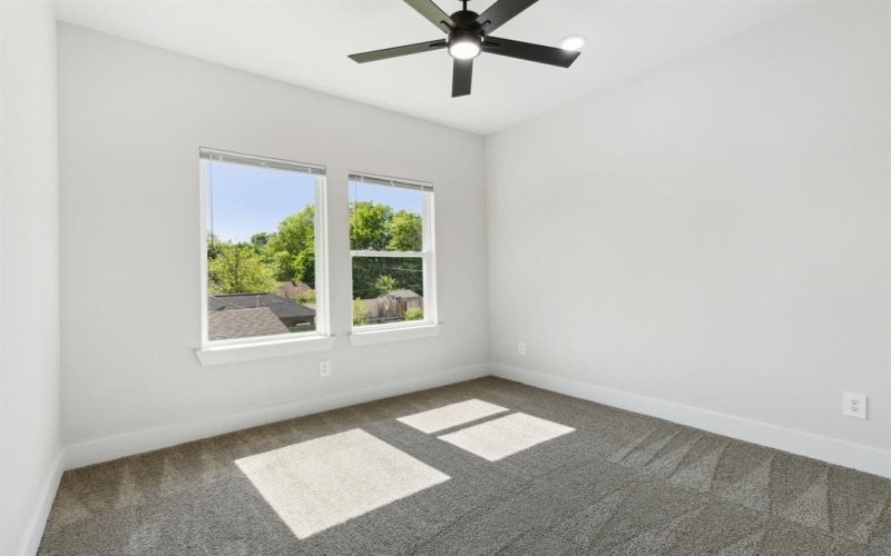 2239 Scotland Drive, Dallas, TX 75216, 5 Bedrooms Bedrooms, ,5 BathroomsBathrooms,Residential,For Sale,2239 Scotland Drive,20900673