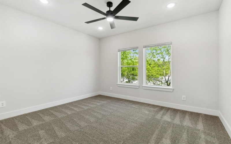 2239 Scotland Drive, Dallas, TX 75216, 5 Bedrooms Bedrooms, ,5 BathroomsBathrooms,Residential,For Sale,2239 Scotland Drive,20900673