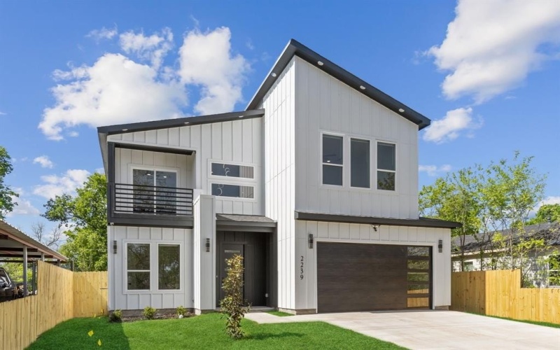 2239 Scotland Drive, Dallas, TX 75216, 5 Bedrooms Bedrooms, ,5 BathroomsBathrooms,Residential,For Sale,2239 Scotland Drive,20900673