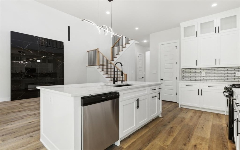 2239 Scotland Drive, Dallas, TX 75216, 5 Bedrooms Bedrooms, ,5 BathroomsBathrooms,Residential,For Sale,2239 Scotland Drive,20900673