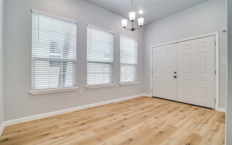 1321 Fletcher Street, Dallas, TX 75223, 4 Bedrooms Bedrooms, ,2 BathroomsBathrooms,Residential,For Sale,1321 Fletcher Street,20901081