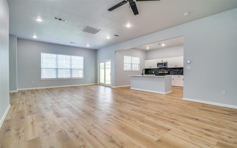 1321 Fletcher Street, Dallas, TX 75223, 4 Bedrooms Bedrooms, ,2 BathroomsBathrooms,Residential,For Sale,1321 Fletcher Street,20901081