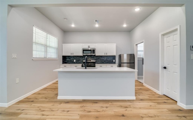 1321 Fletcher Street, Dallas, TX 75223, 4 Bedrooms Bedrooms, ,2 BathroomsBathrooms,Residential,For Sale,1321 Fletcher Street,20901081