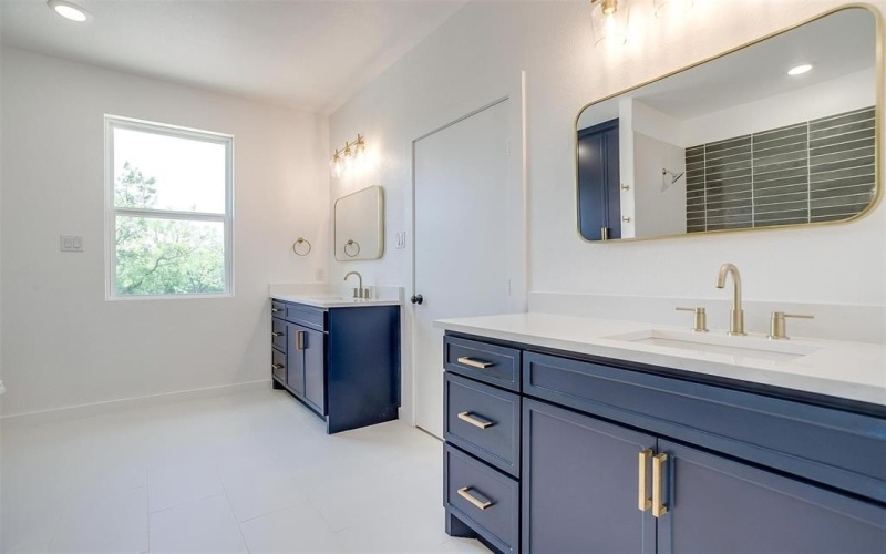 233 Lakeshore Drive, Runaway Bay, TX 76426, 4 Habitaciones Habitaciones , ,2 BañosBaños,Residential,En Venta,233 Lakeshore Drive,20903148